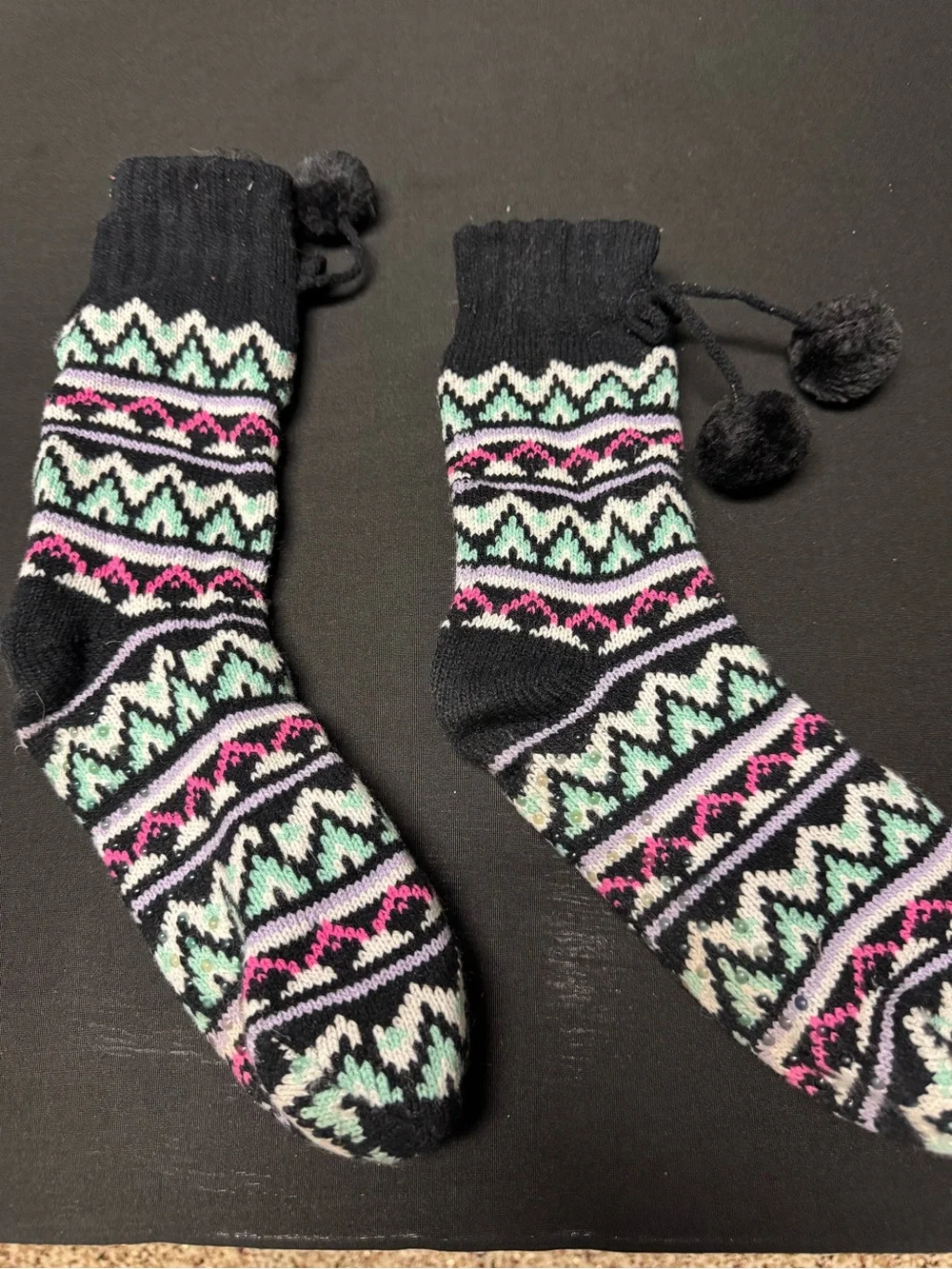 Cozy White and Green Patterned Crew Socks - Women